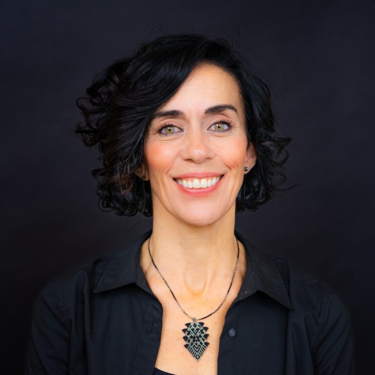 J portraits 2083 2 768x768