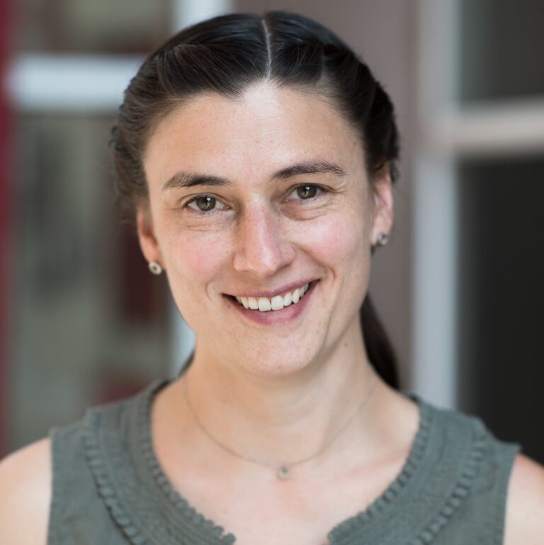 Lindsey square photo 768x770